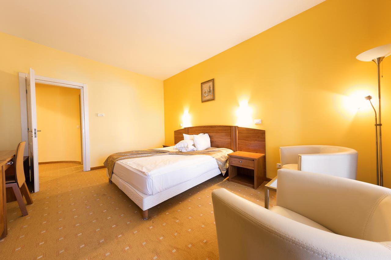 Hotel Parc Alba Iulia Eksteriør billede